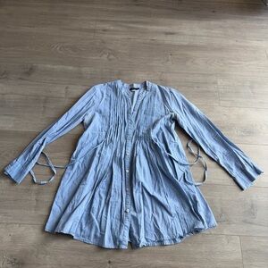 Lux Light Blue Button-Up Tunic - size small